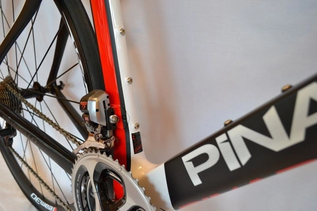 Pinarello Dogma F8 landeveissykkel Racing geometri, Dura Ace Di2 