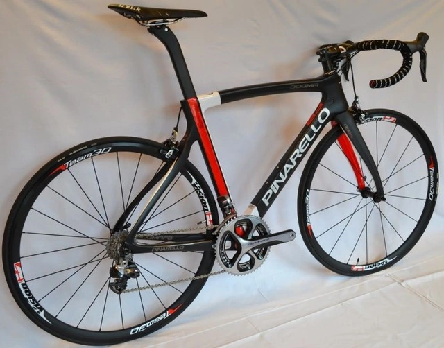 Pinarello Dogma F8 landeveissykkel Racing geometri, Dura Ace Di2 
